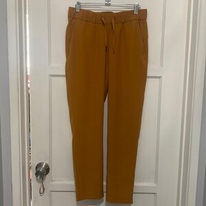 Lululemon size 6 pants mustard